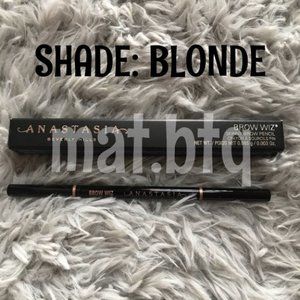 Anastasia Beverly Hills Brow Wiz in Blonde